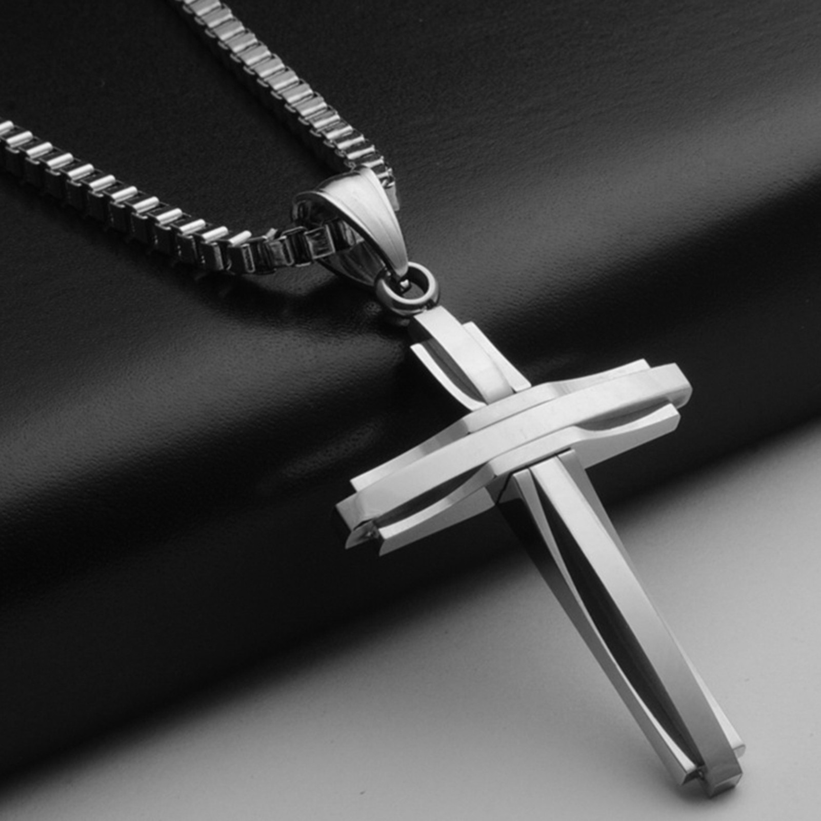 Jiaroswwei Men Titanium Steel Fashion Cross Pendant Chain Necklace Hip-Hop Jewelry Gift